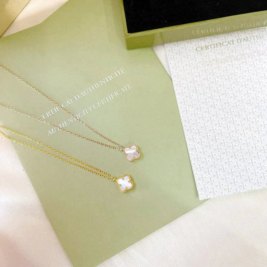 [Vellora Opalyn]CLOVER MINI 9.5MM WHITE MOTHER-OF-PEARL NECKLACE