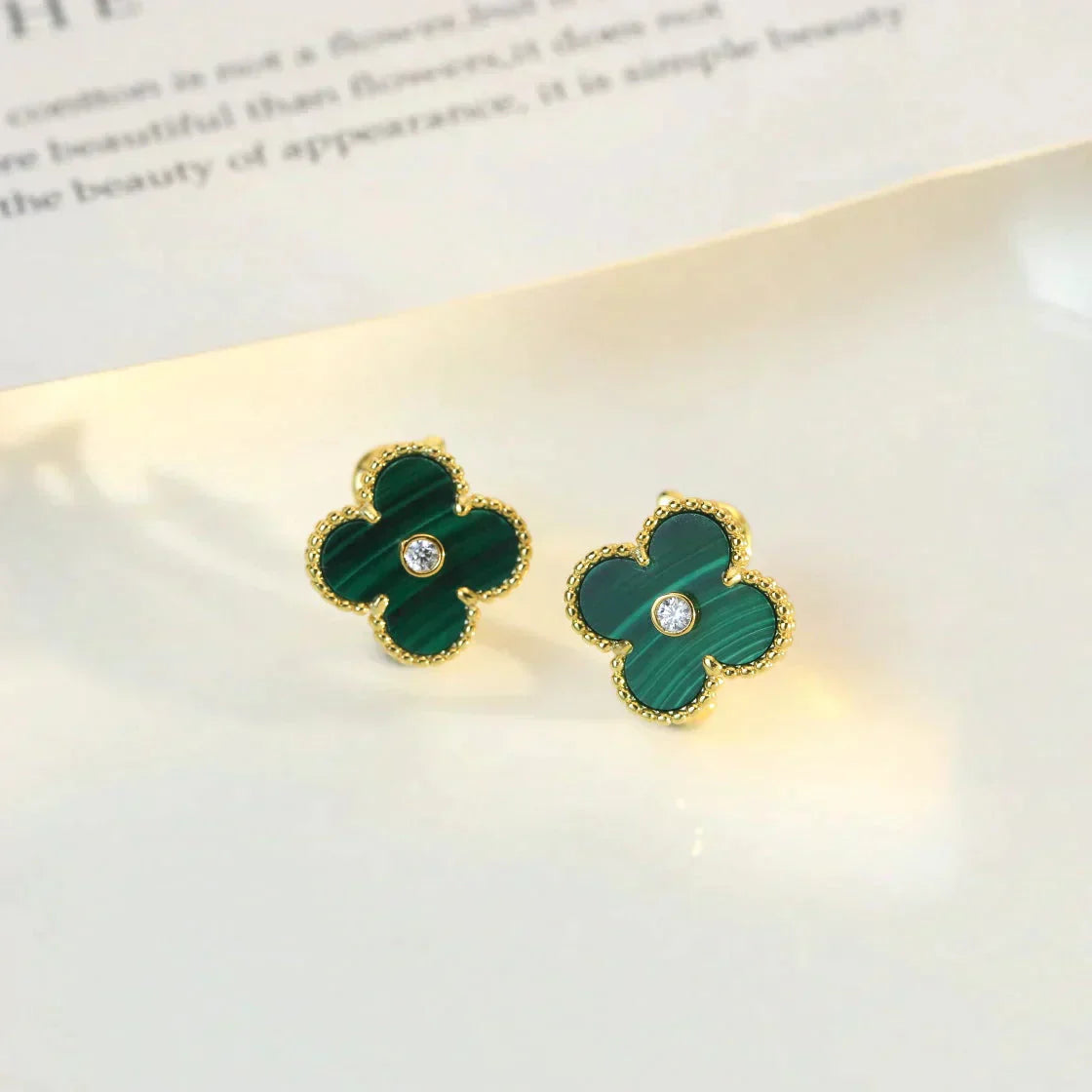 [Vellora Opalyn]CLOVER MEDIUM 1 MOTIFS MALACHITE DIAMOND EARRINGS