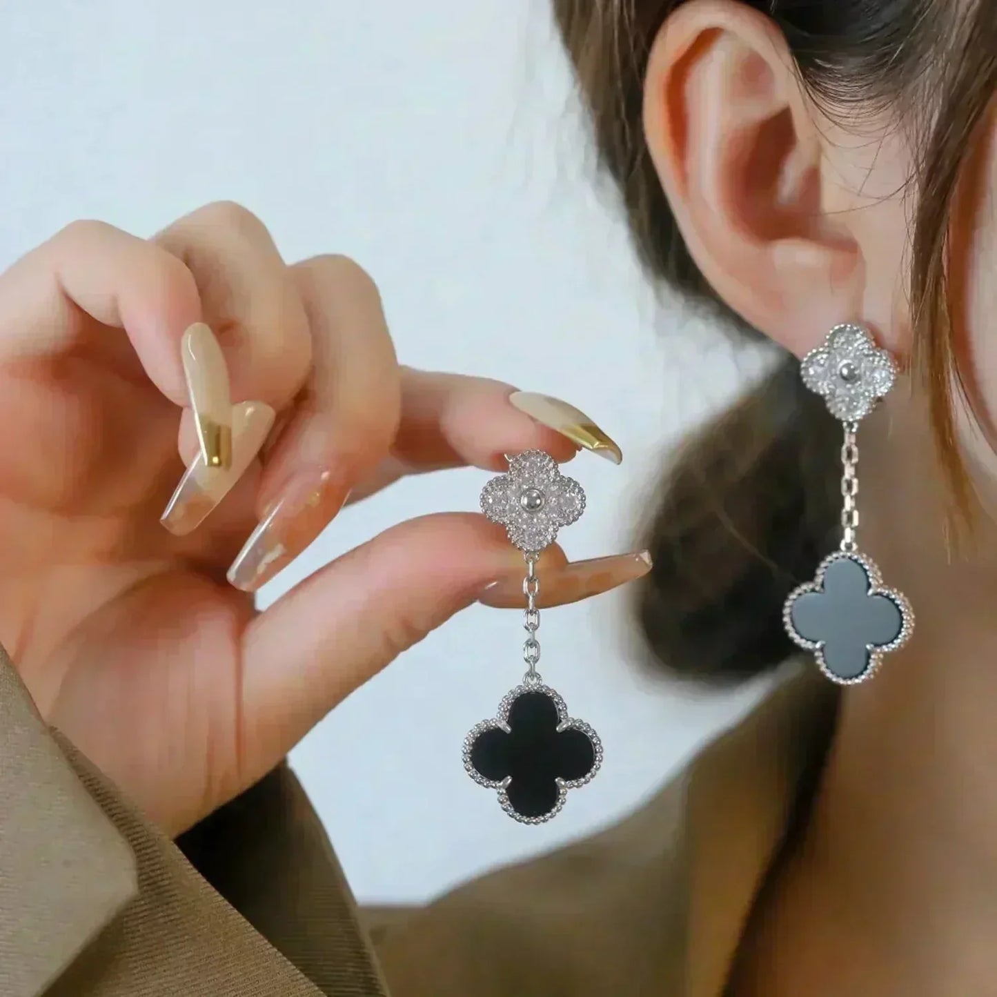 [Vellora Opalyn]CLOVER 2 MOTIFS  DIAMOND ONYX EARRINGS SILVER