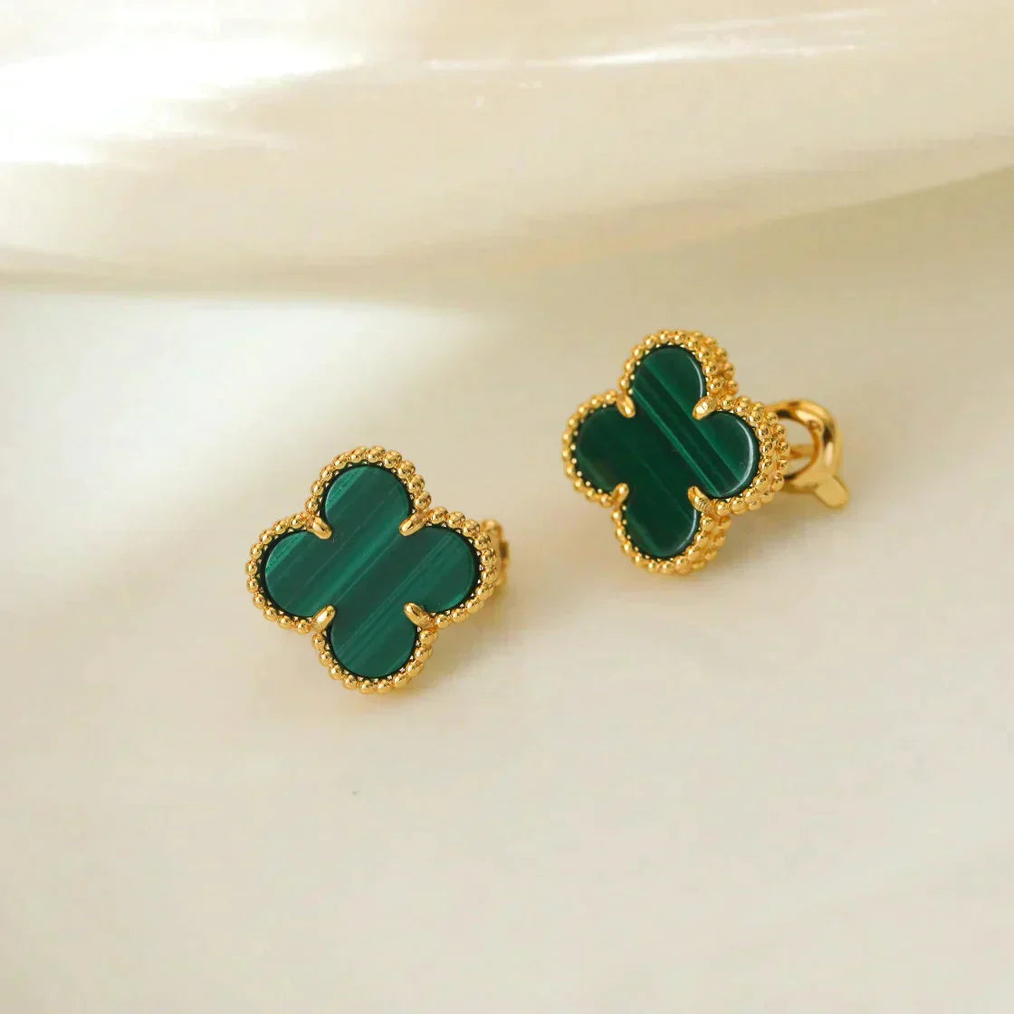 [Vellora Opalyn]CLOVER MEDIUM 1 MOTIFS MALACHITE  EARRINGS
