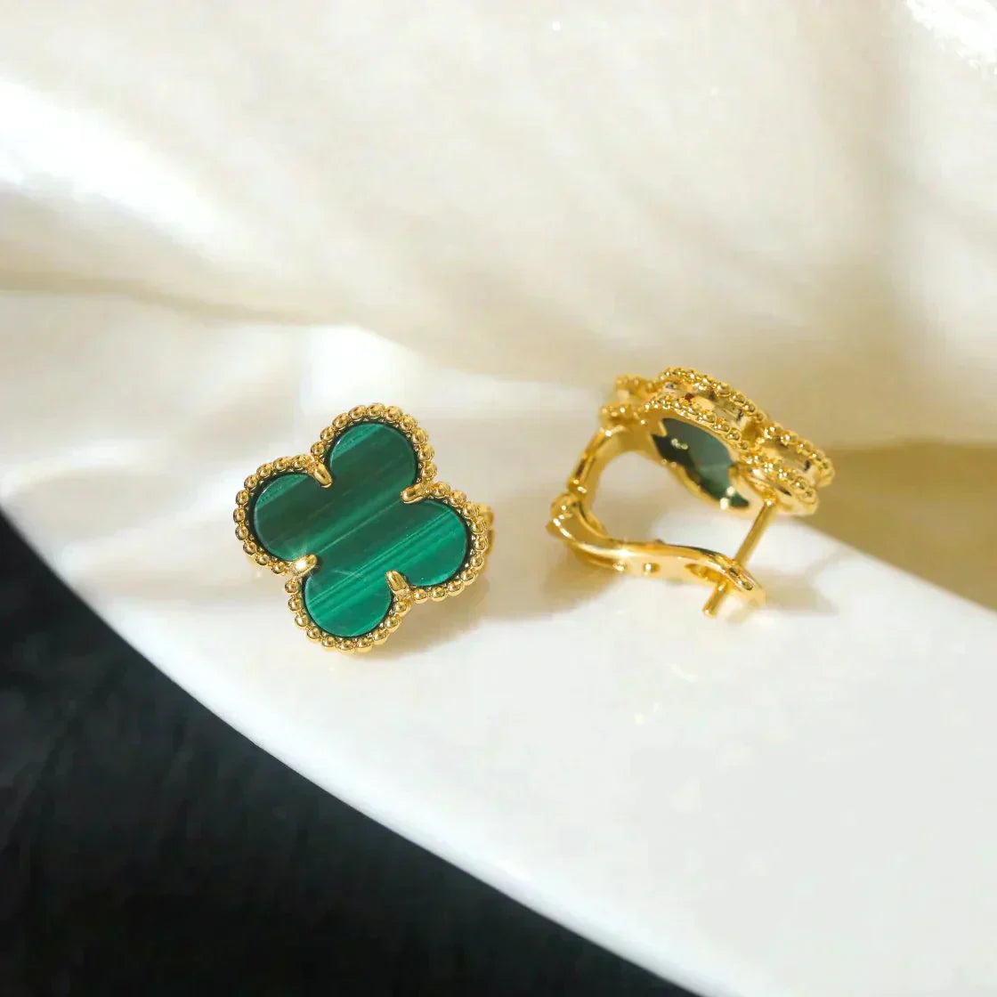 [Vellora Opalyn]CLOVER MEDIUM 1 MOTIFS MALACHITE  EARRINGS