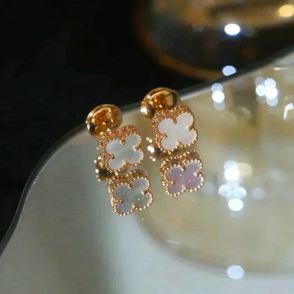 [Vellora Opalyn]CLOVER MINI 9.5MM WHITE MOP EARRINGS