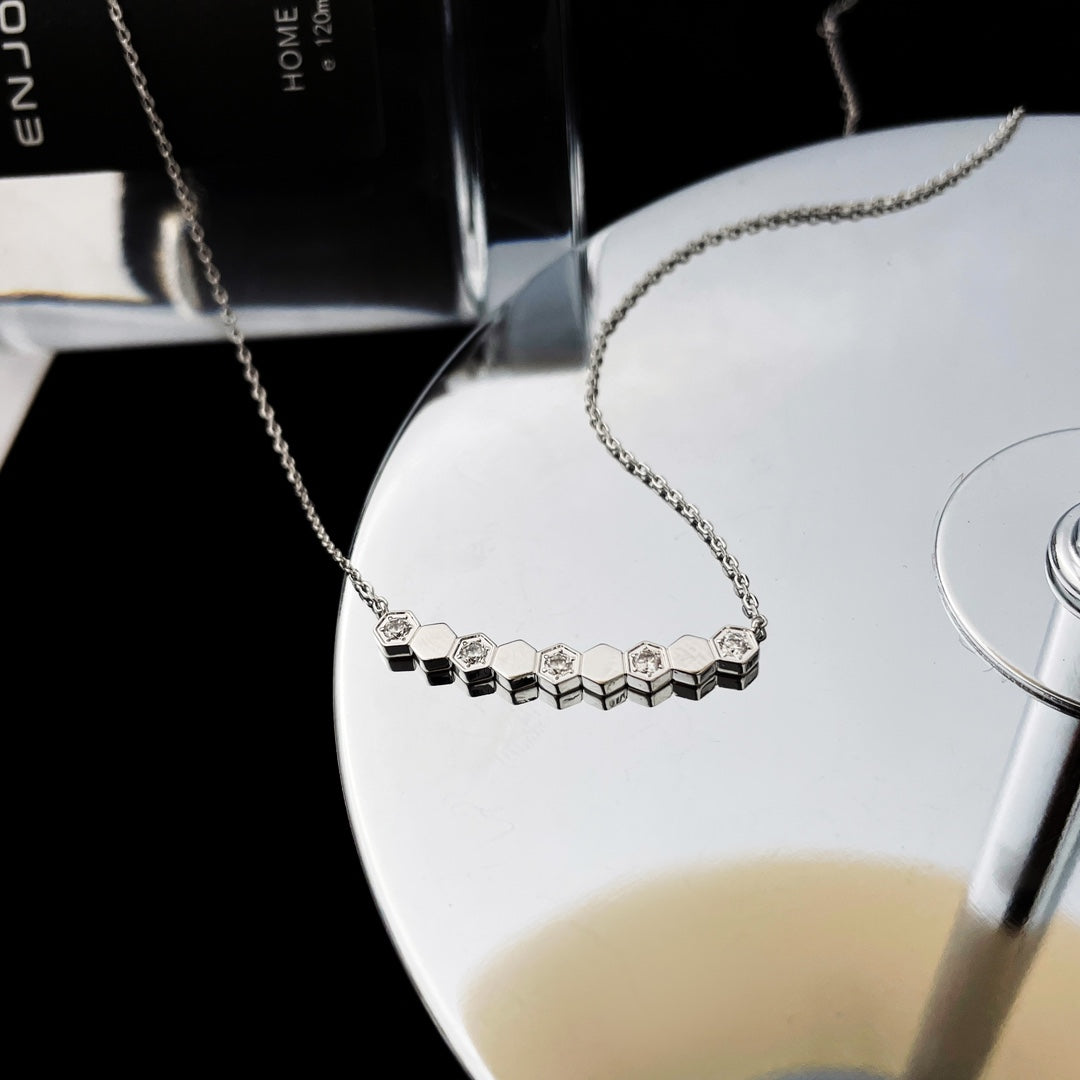 [Vellora Opalyn]BEE MY LOVE DIAMOND NECKLACE