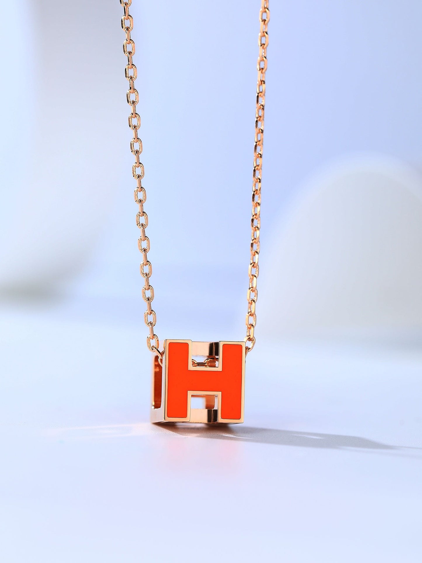 [Vellora Opalyn]H CAGE PINK GOLD NECKLACE