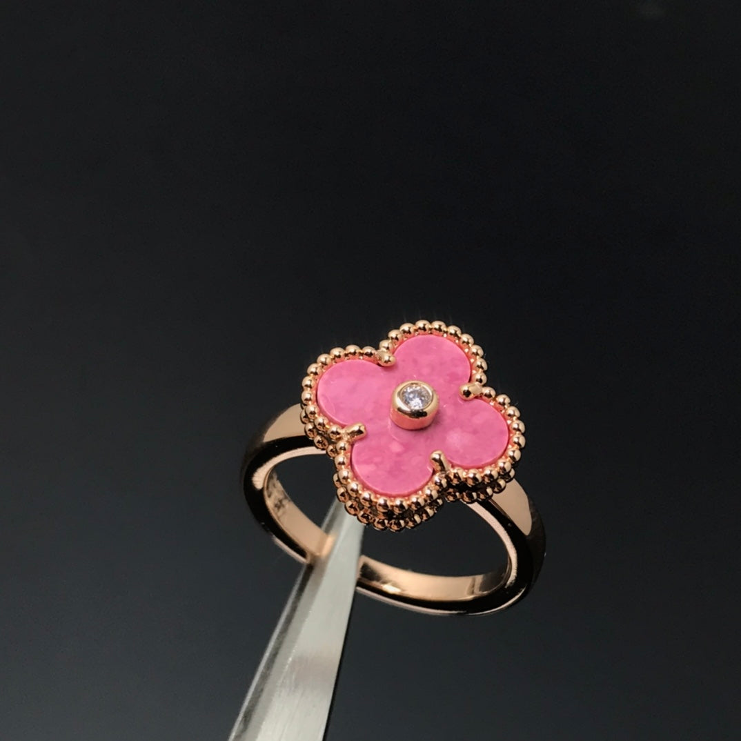 [Vellora Opalyn]CLOVER RHODONITE ROSE GOLD RING