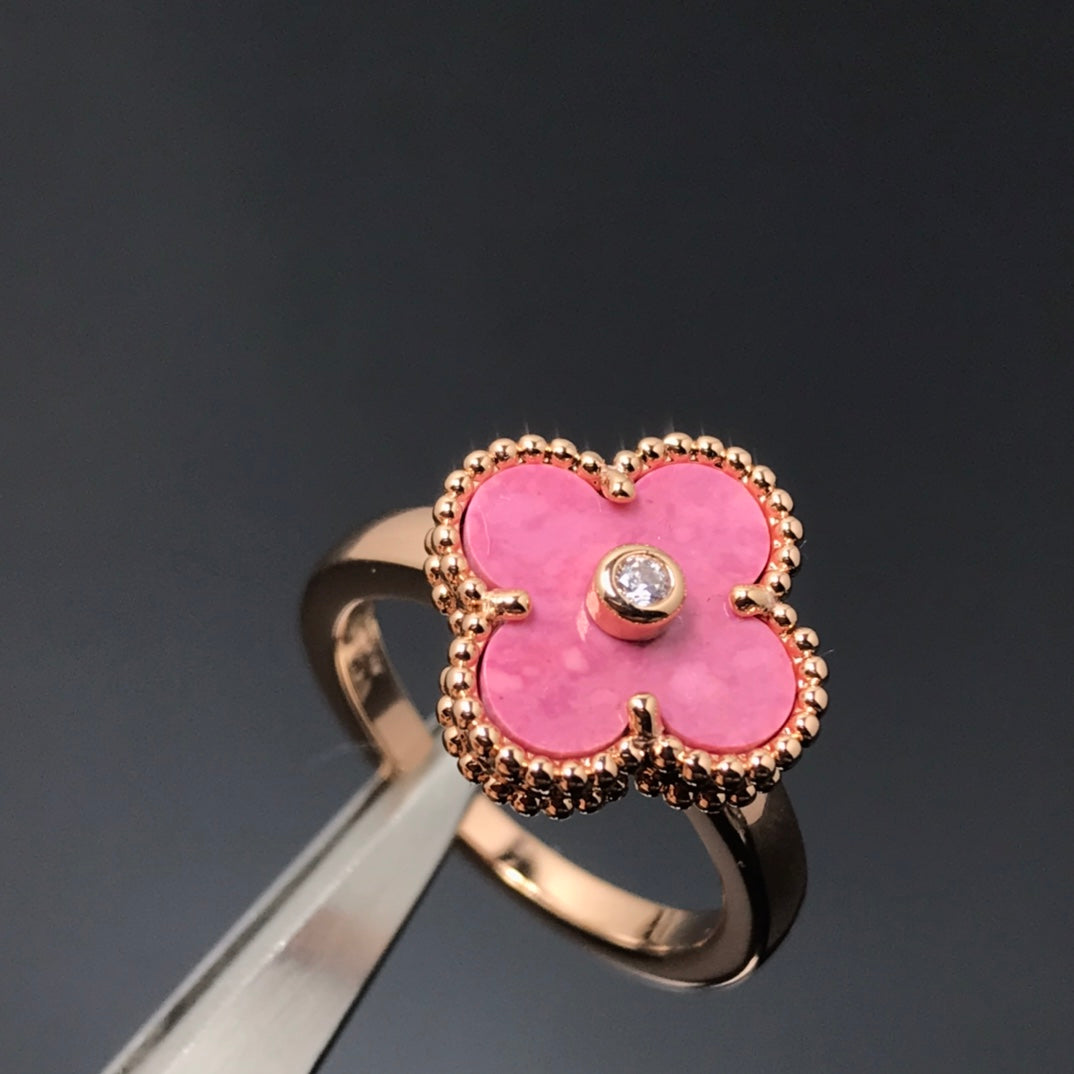 [Vellora Opalyn]CLOVER RHODONITE ROSE GOLD RING