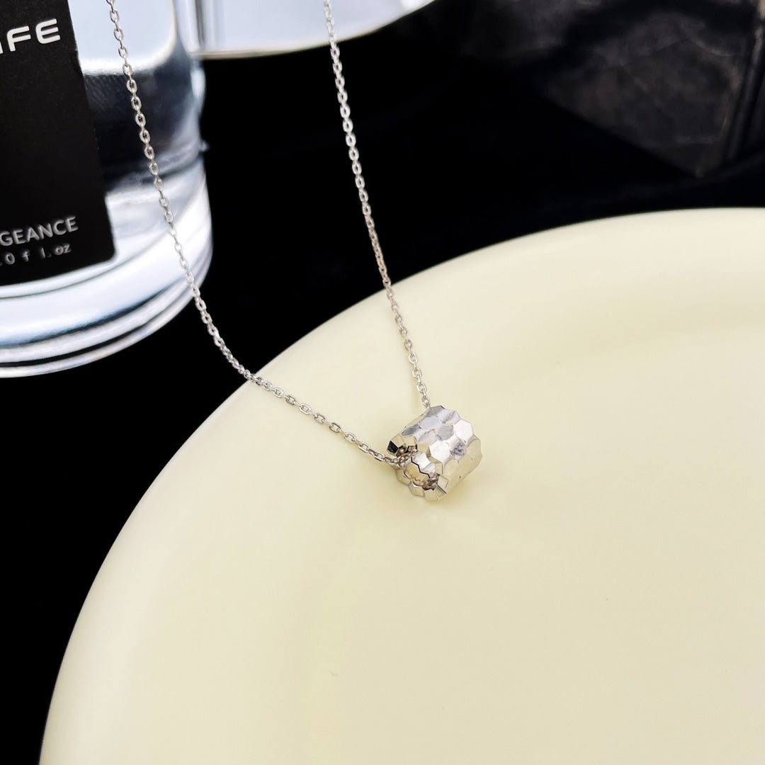 [Vellora Opalyn]BEE MINI PEDANT DIAMOND NECKLACE