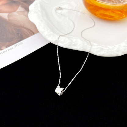 [Vellora Opalyn]BEE MINI PEDANT DIAMOND NECKLACE