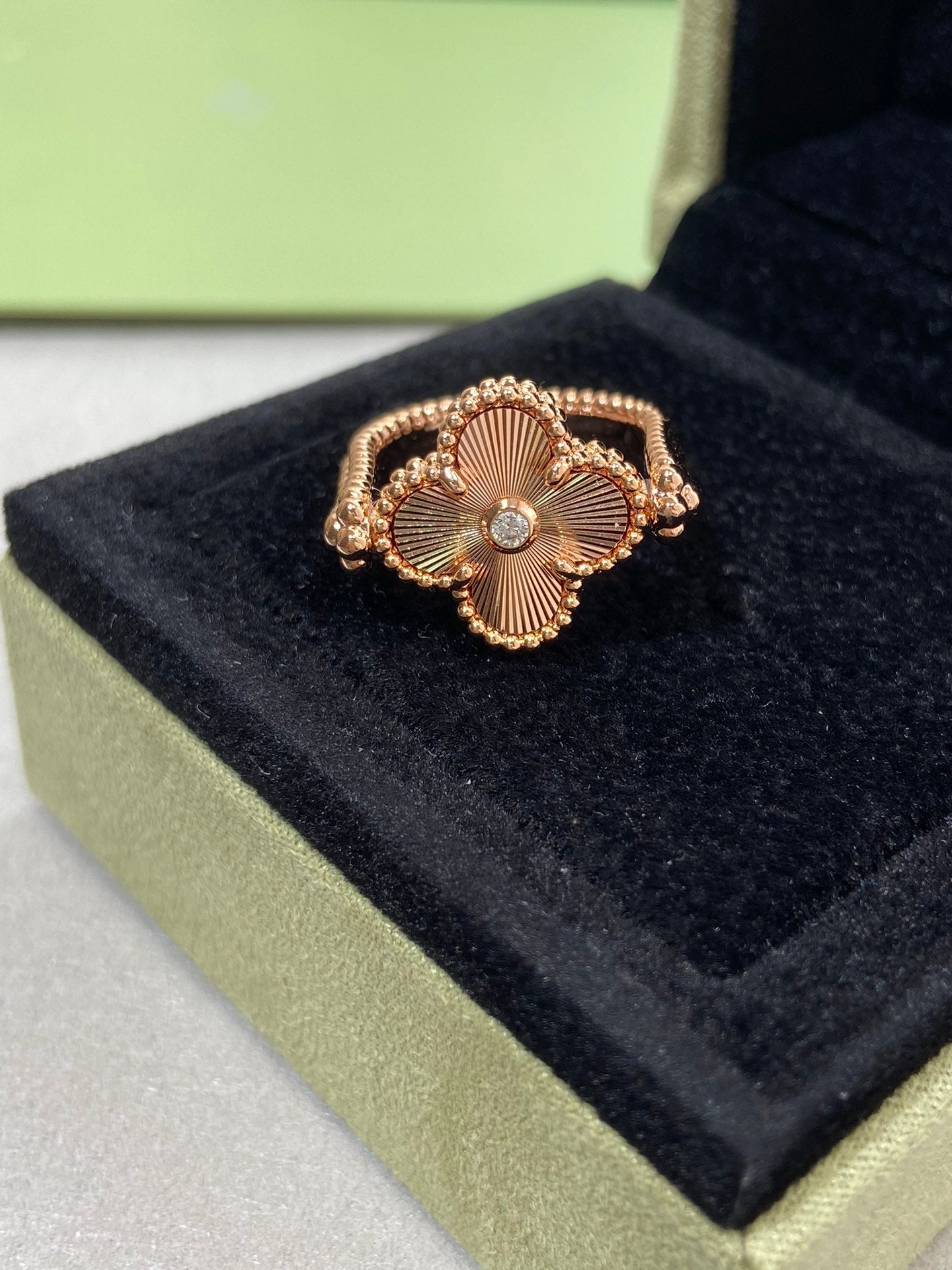 [Vellora Opalyn] CLOVER RIVERSIBLE ROSE GOLD RING