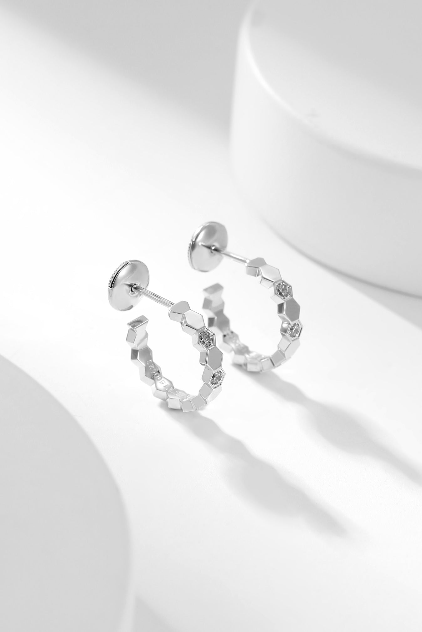 [Vellora Opalyn]BEE LOVE DIAMOND HOOP EARRINGS