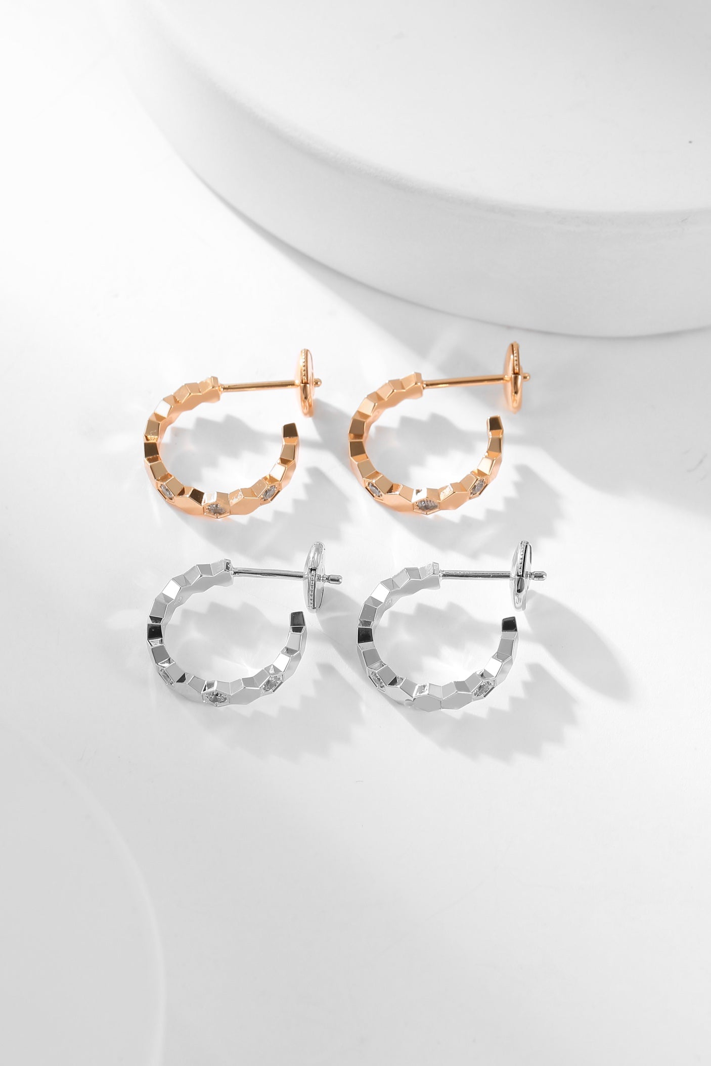 [Vellora Opalyn]BEE LOVE DIAMOND HOOP EARRINGS