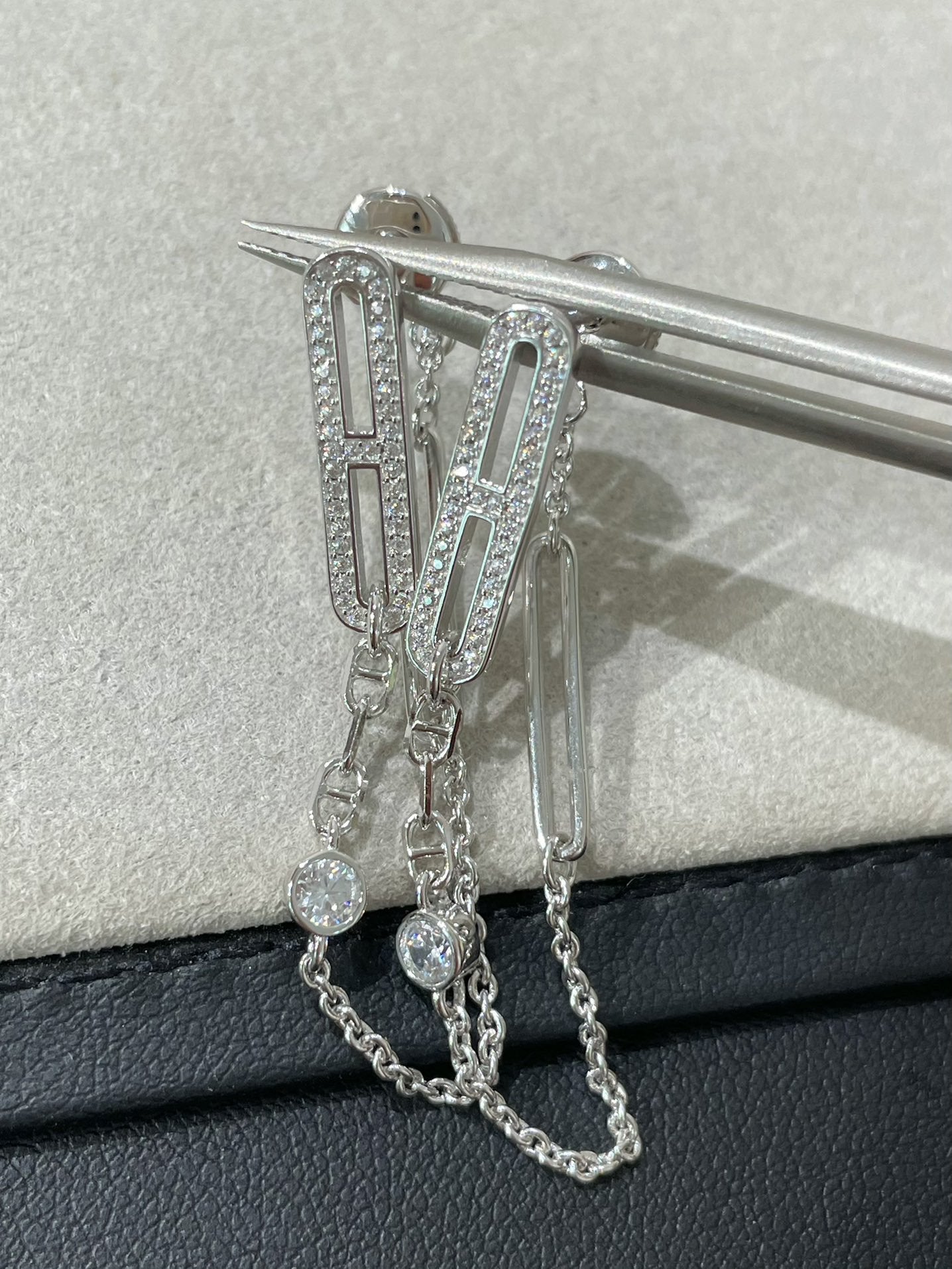 [Vellora Opalyn]CHAINE CHAOS DIAMOND DROP EARRINGS