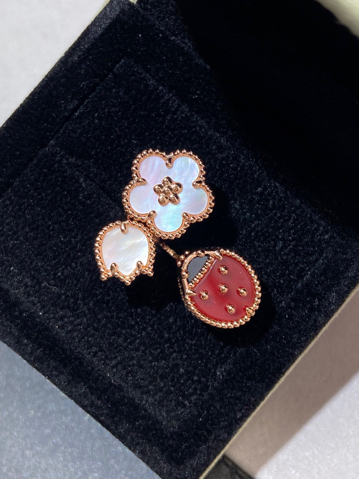 [Vellora Opalyn]LUCKY 3 MOTIF ROSE GOLD RING