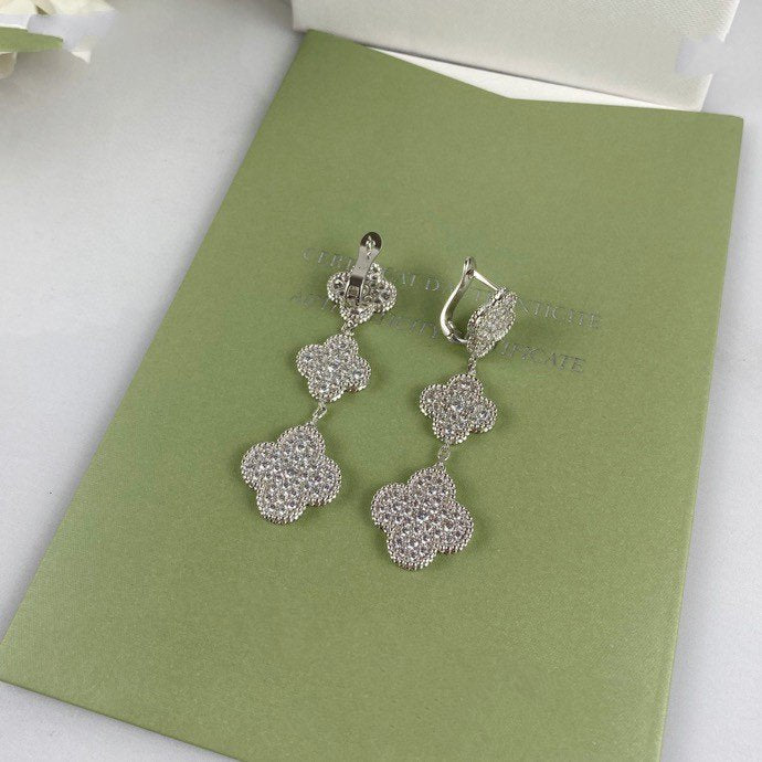 [Vellora Opalyn]CLOVER 3 MOTIF DIAMOND SILVER DROP EARRINGS