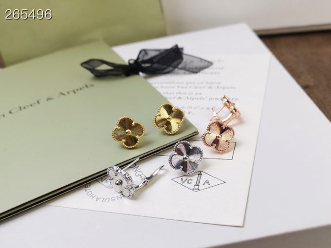 [Vellora Opalyn]CLOVER MEDIUM STUD EARRINGS