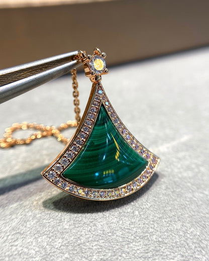 [Vellora Opalyn]DREAM MALACHITE DIAMOND PAVED PINK GOLD NECKLACE