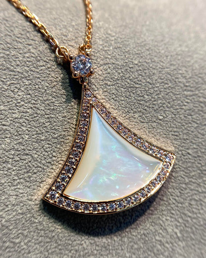 [Vellora Opalyn]DREAM MOP DIAMOND PAVED PINK GOLD NECKLACE