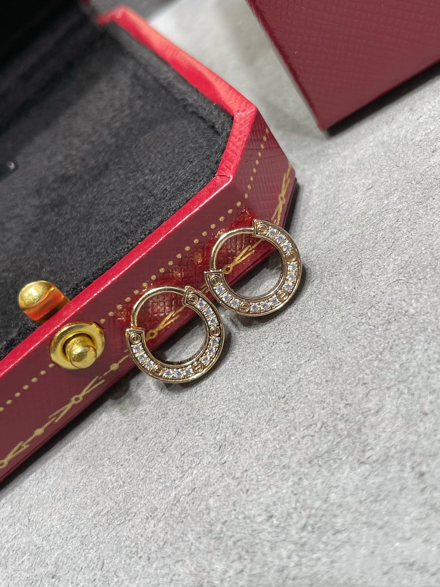 [Vellora Opalyn]LOVE DIAMOND EARRINGS