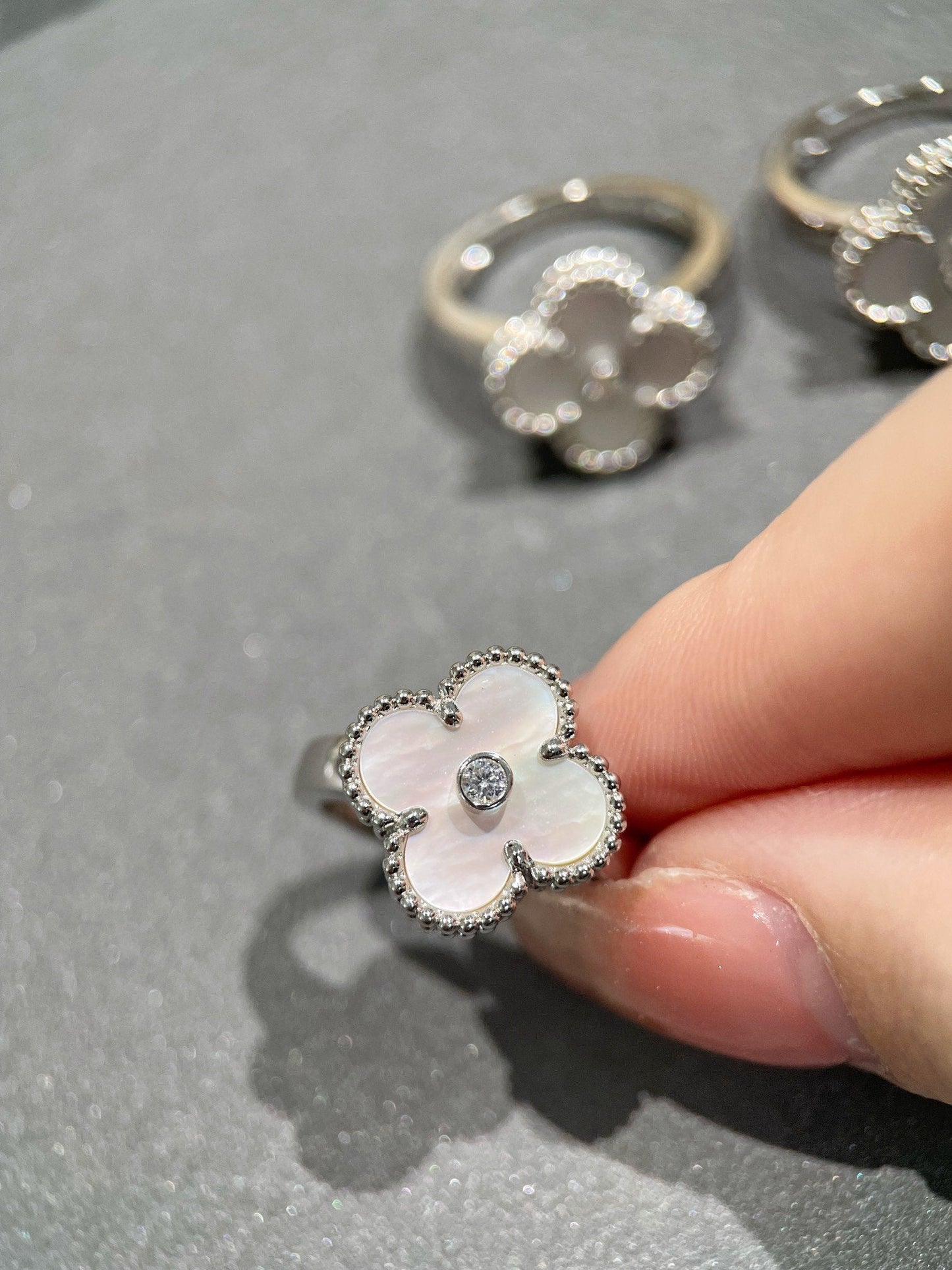 [Vellora Opalyn]CLOVER SILVER MOP DIAMOND RING