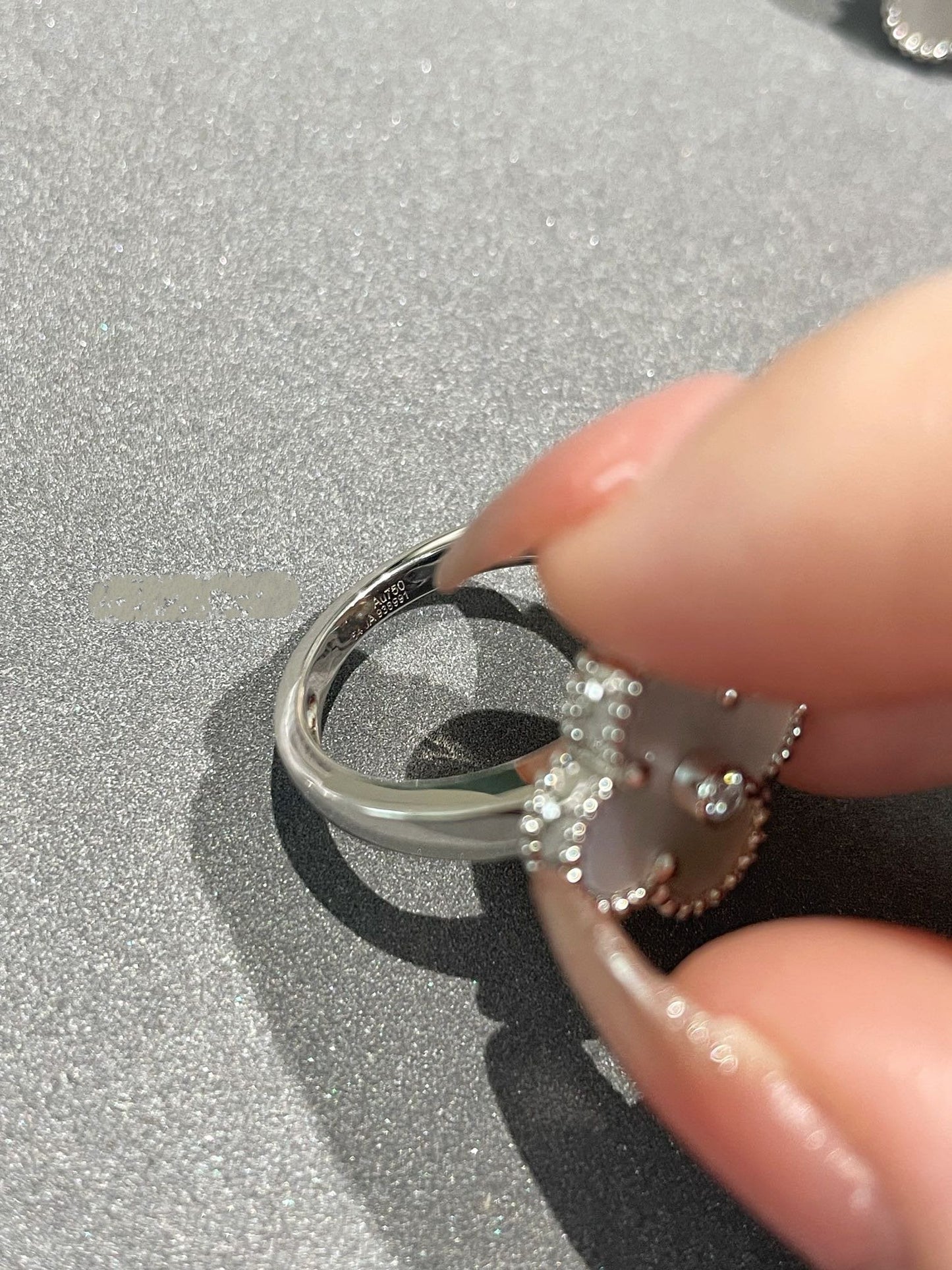 [Vellora Opalyn]CLOVER SILVER MOP DIAMOND RING