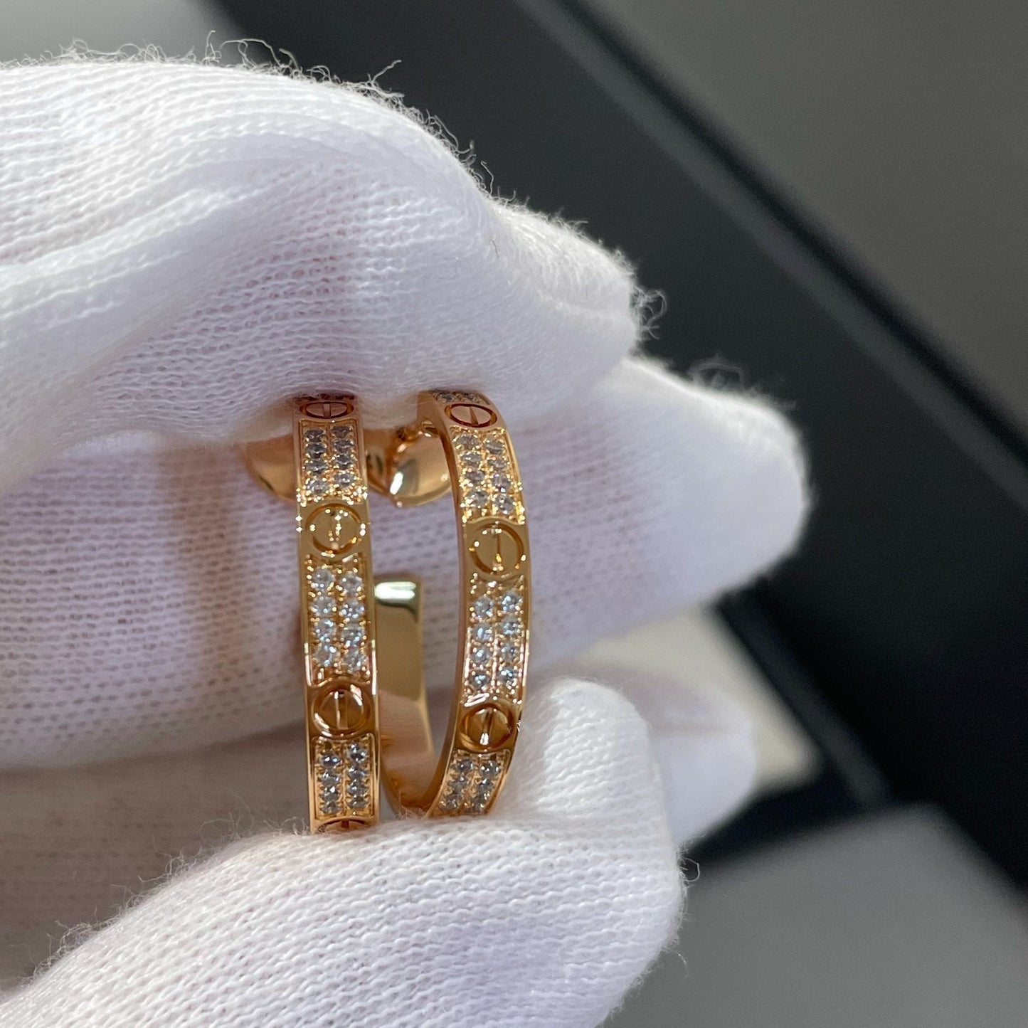 [Vellora Opalyn]LOVE DIAMOND PINK GOLD HOOP EARRINGS