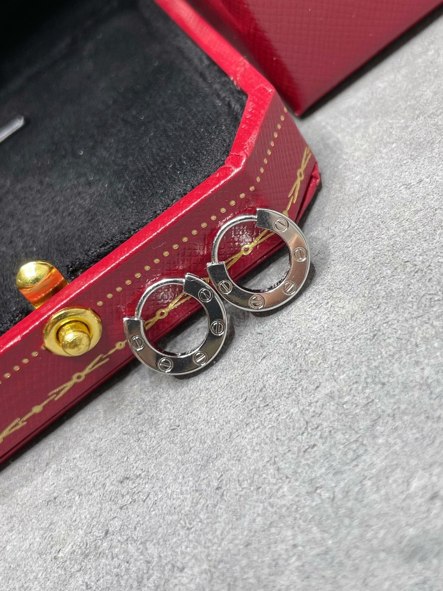[Vellora Opalyn]LOVE MINI EARRINGS