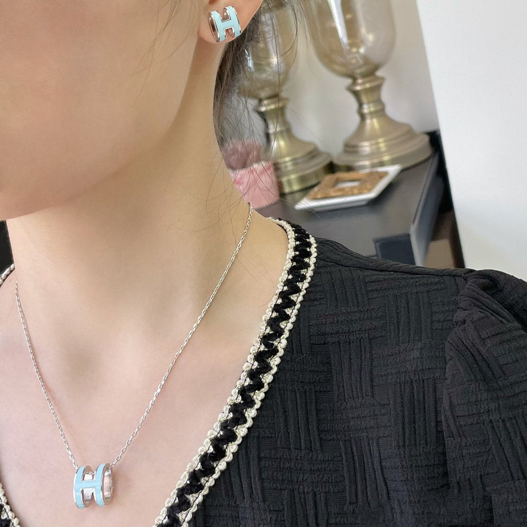 [Vellora Opalyn]POP H SKY BLUE NECKLACE