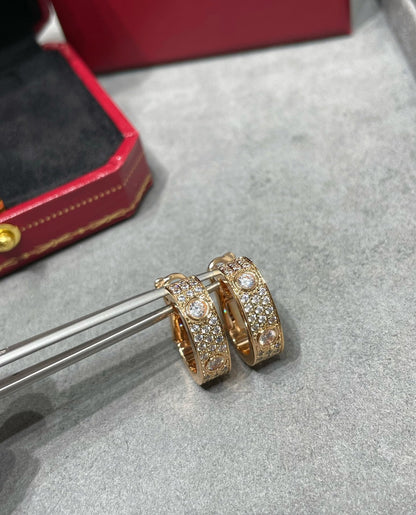 [Vellora Opalyn]LOVE 5.5MM DIAMOND PAVED EARRINGS
