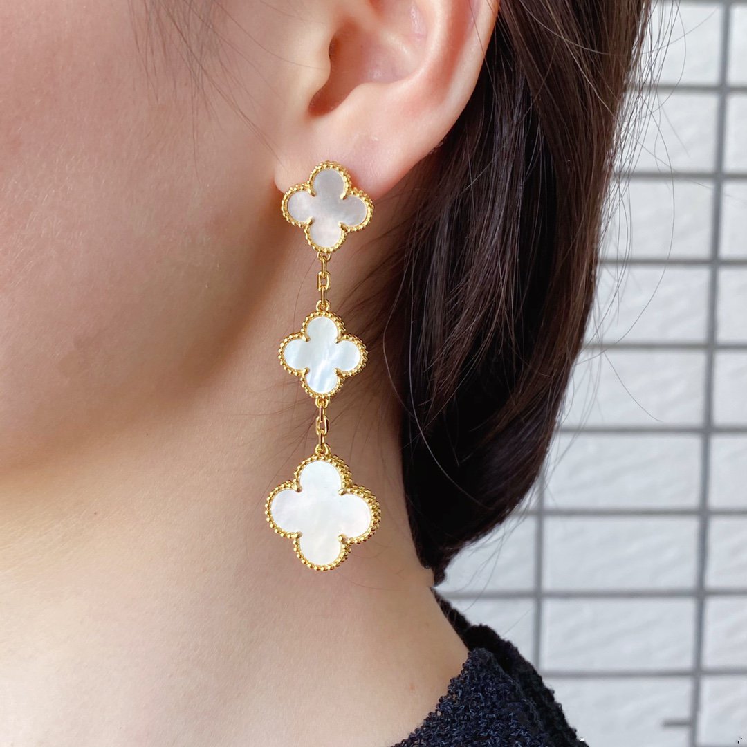 [Vellora Opalyn]CLOVER MOP 3 MOTIFS GOLD EARRINGS