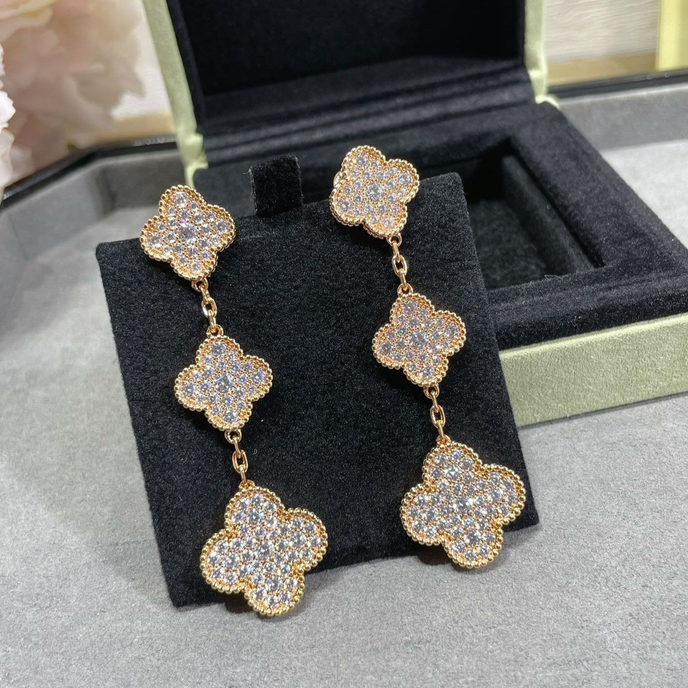 [Vellora Opalyn]CLOVER 3 MOTIFS DIAMOND PAVED ROSE GOLD EARRINGS