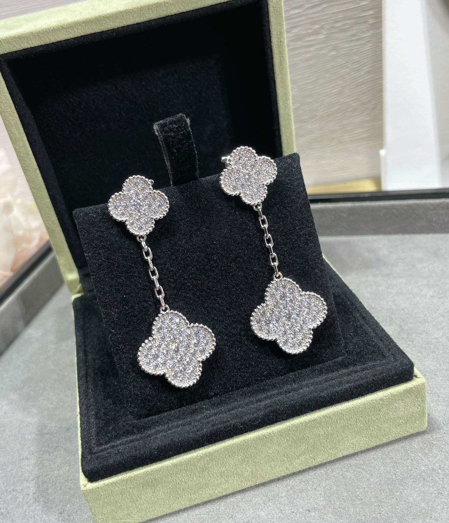 [Vellora Opalyn]CLOVER 2 MOTIFS DIAMOND PAVED SILVER EARRINGS