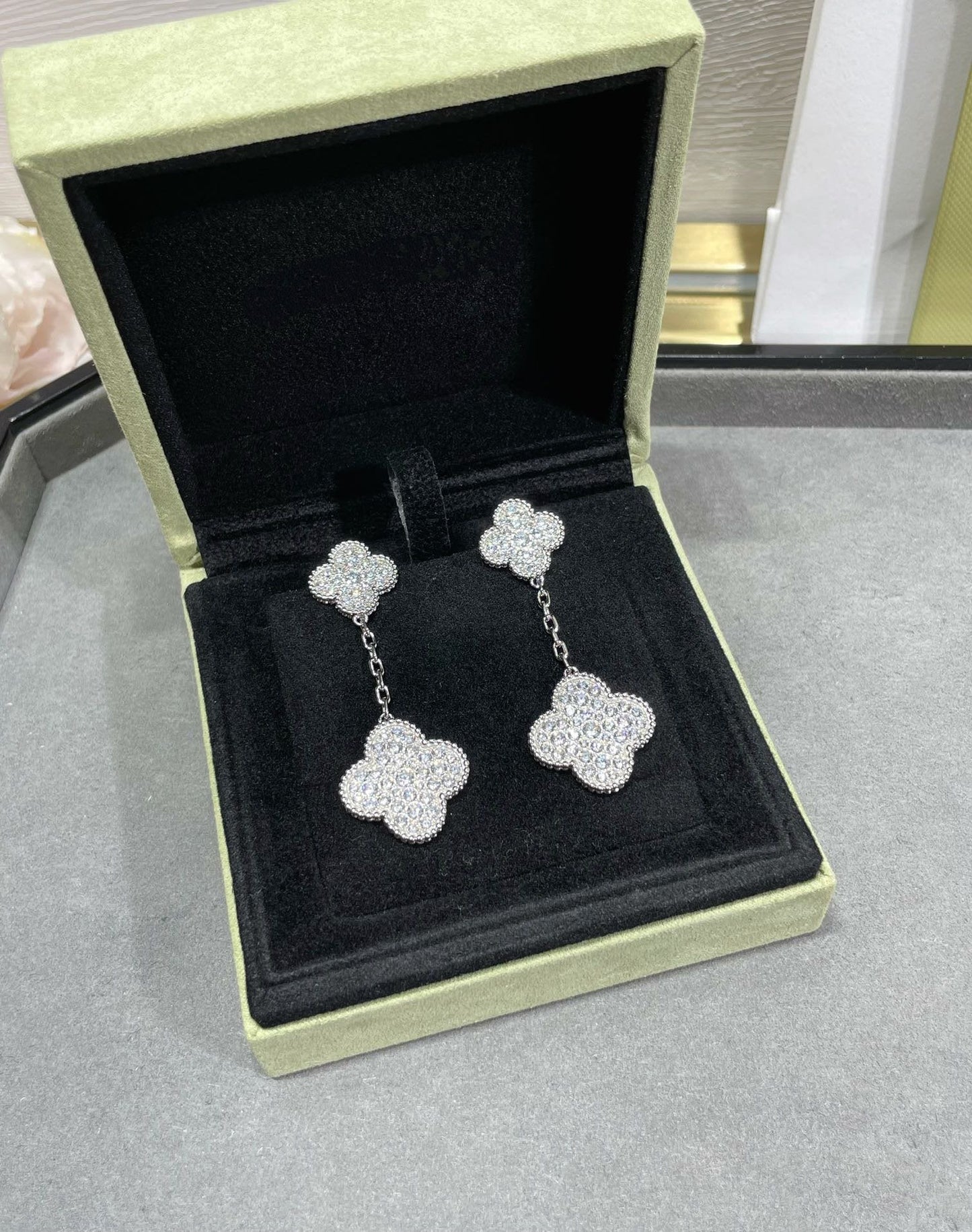 [Vellora Opalyn]CLOVER 2 MOTIFS DIAMOND PAVED SILVER EARRINGS