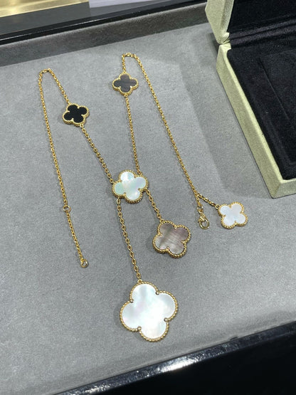 [Vellora Opalyn]CLOVER 6 MOTIF MOP ONYX GOLD NECKLACE