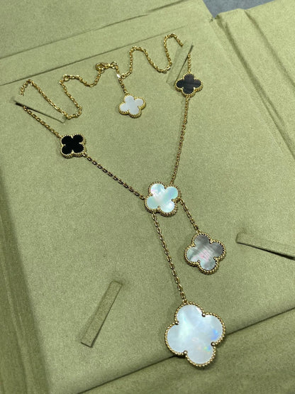 [Vellora Opalyn]CLOVER 6 MOTIF MOP ONYX GOLD NECKLACE