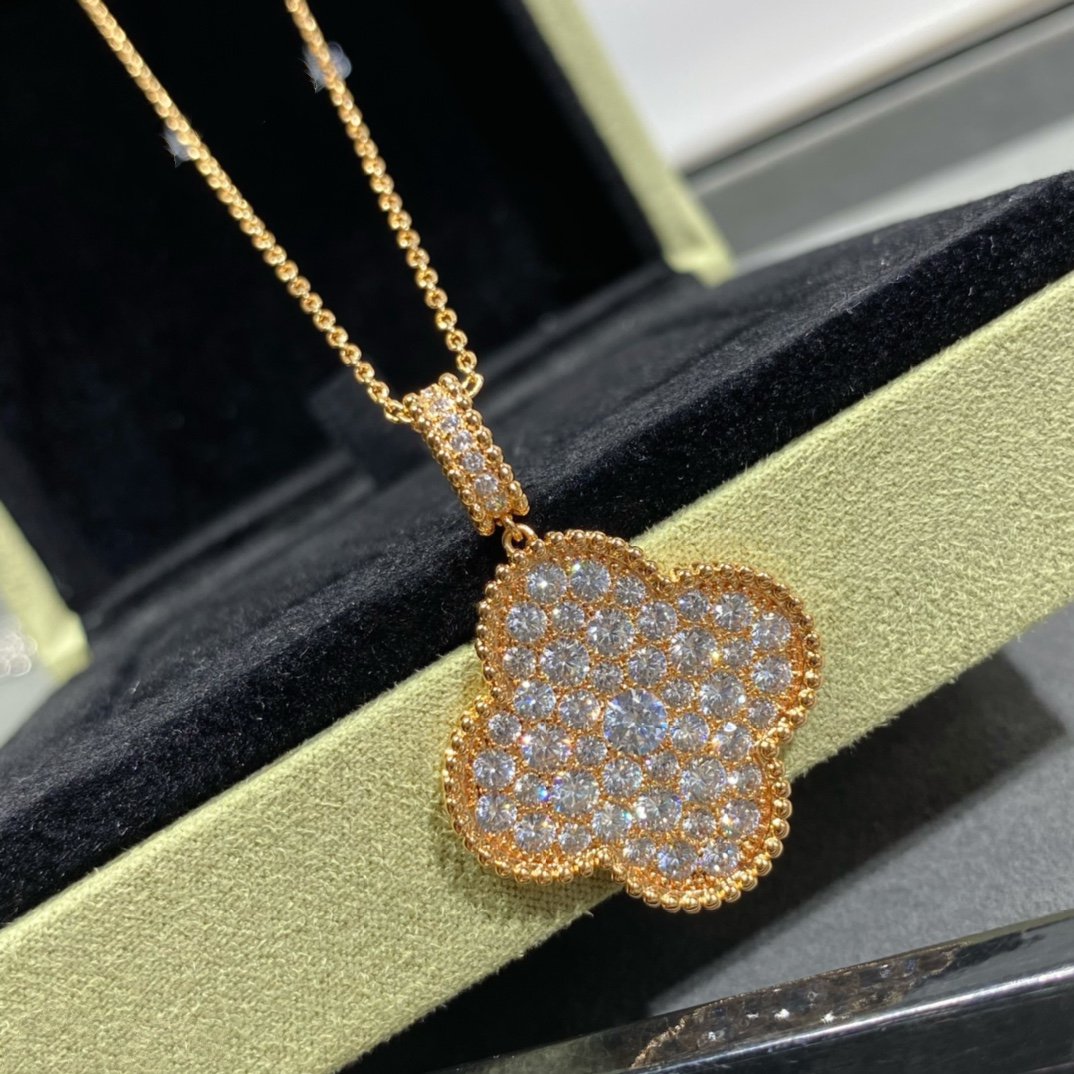 [Vellora Opalyn]CLOVER 25MM LARGE PEDANT DIAMOND PAVED LONG NECKLACE