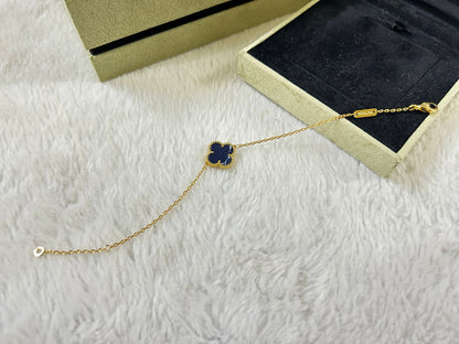 [Vellora Opalyn]CLOVER 1 MOTIF PIETERSITE BRACELET