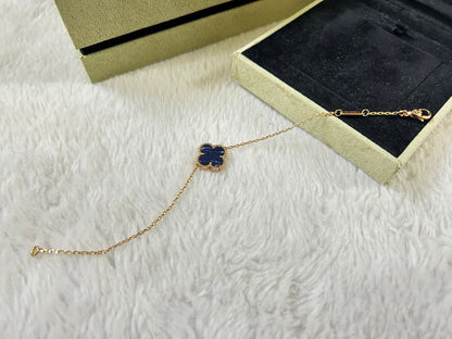 [Vellora Opalyn]CLOVER 1 MOTIF PIETERSITE BRACELET