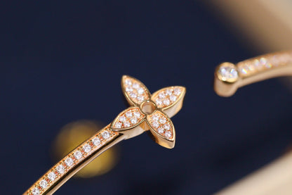 [Vellora Opalyn]IDYLLE PINK GOLD OPEN BRACELET DIAMOND PAVED