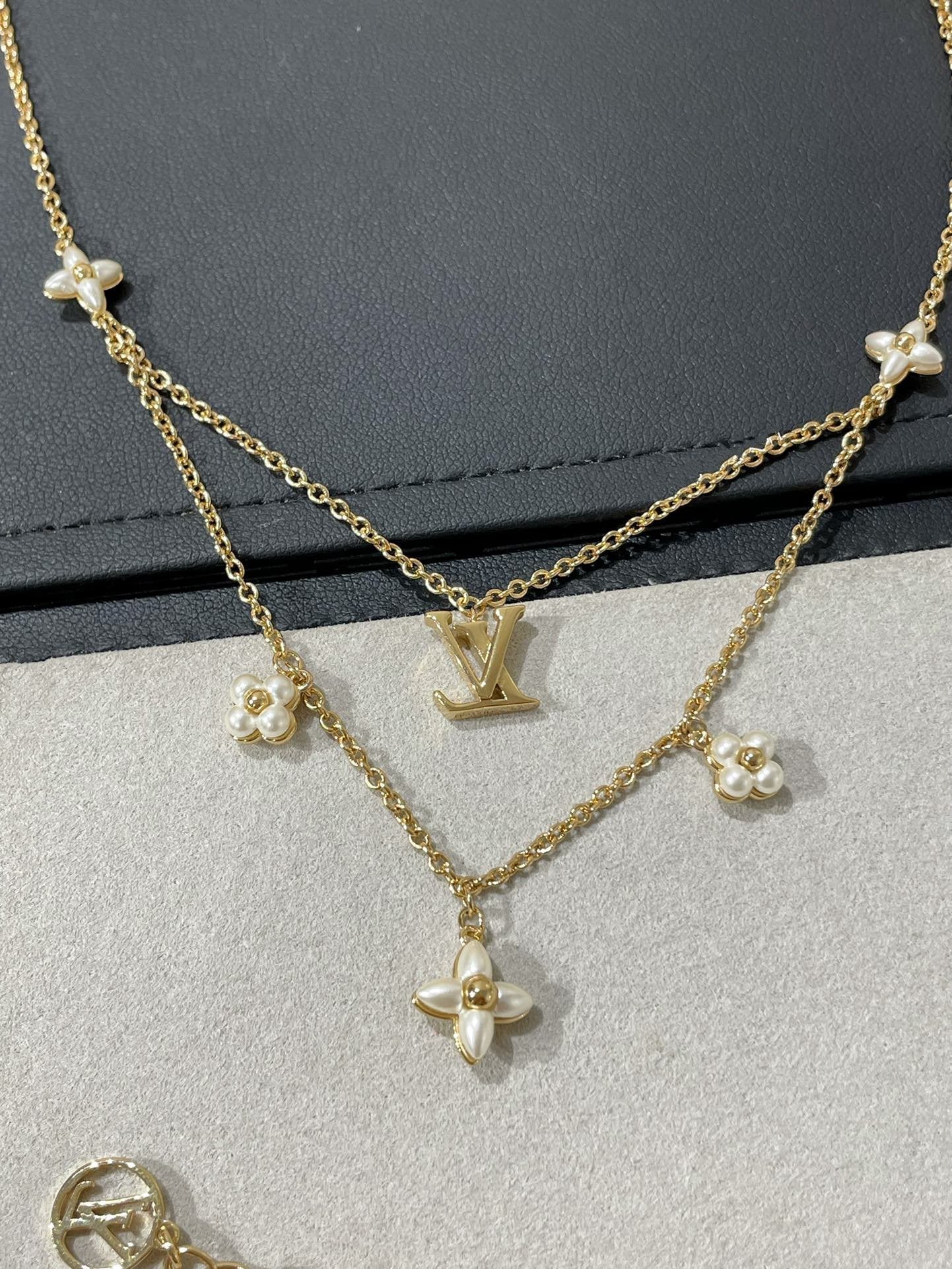 [Vellora Opalyn]FLOWERGRAM GOLD MOP DOUBLE ROW NECKLACE