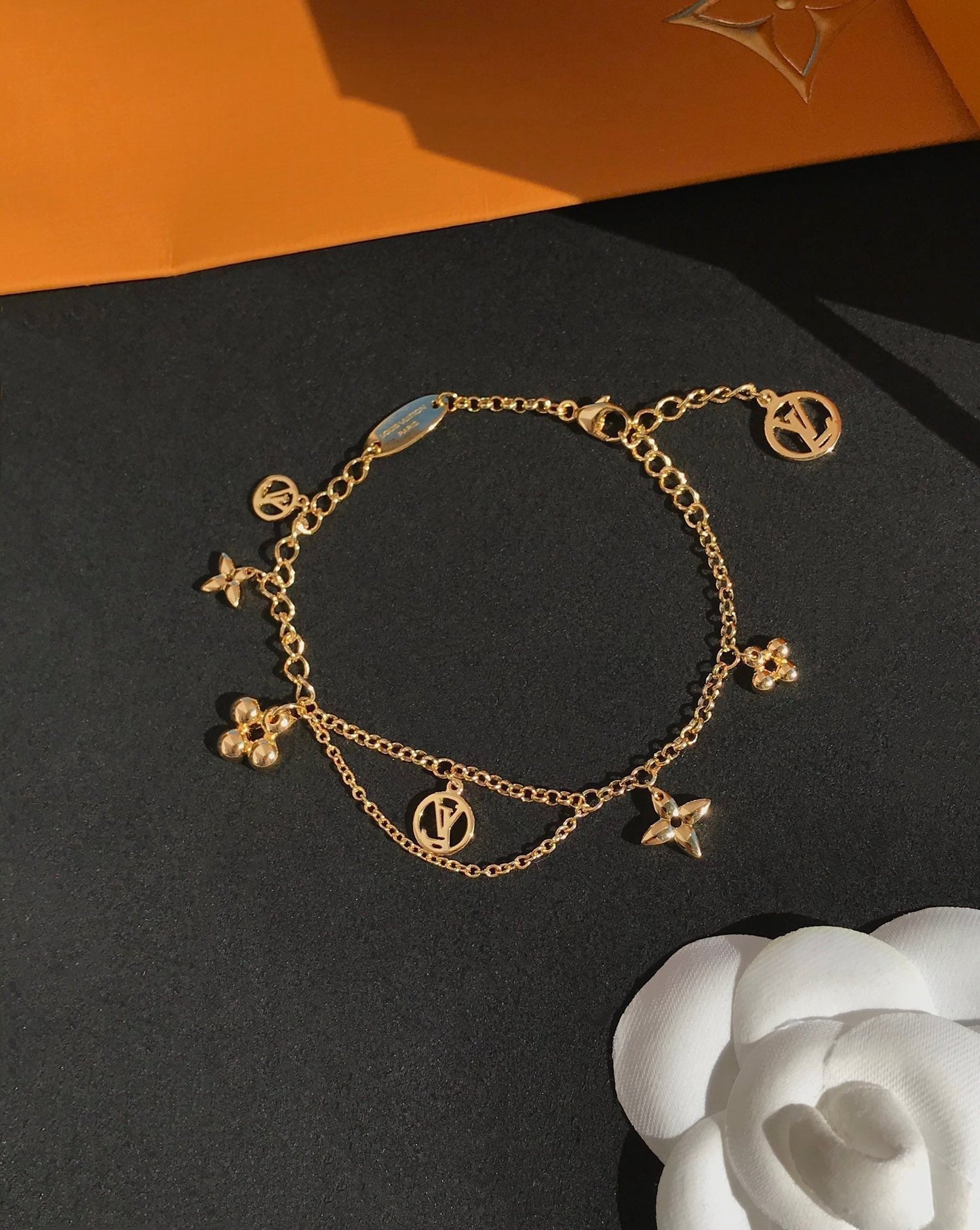 [Vellora Opalyn]BLOOMING PINK GOLD MOP BRACELET