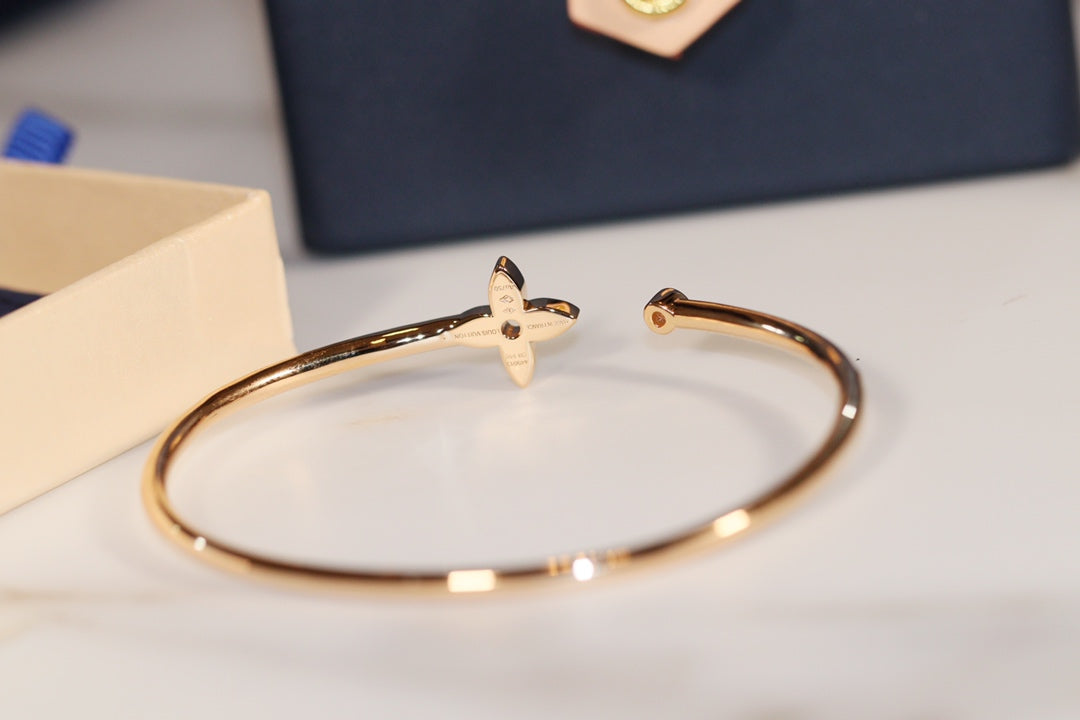 [Vellora Opalyn]IDYLLE GOLD OPEN BRACELET DIAMOND PAVED