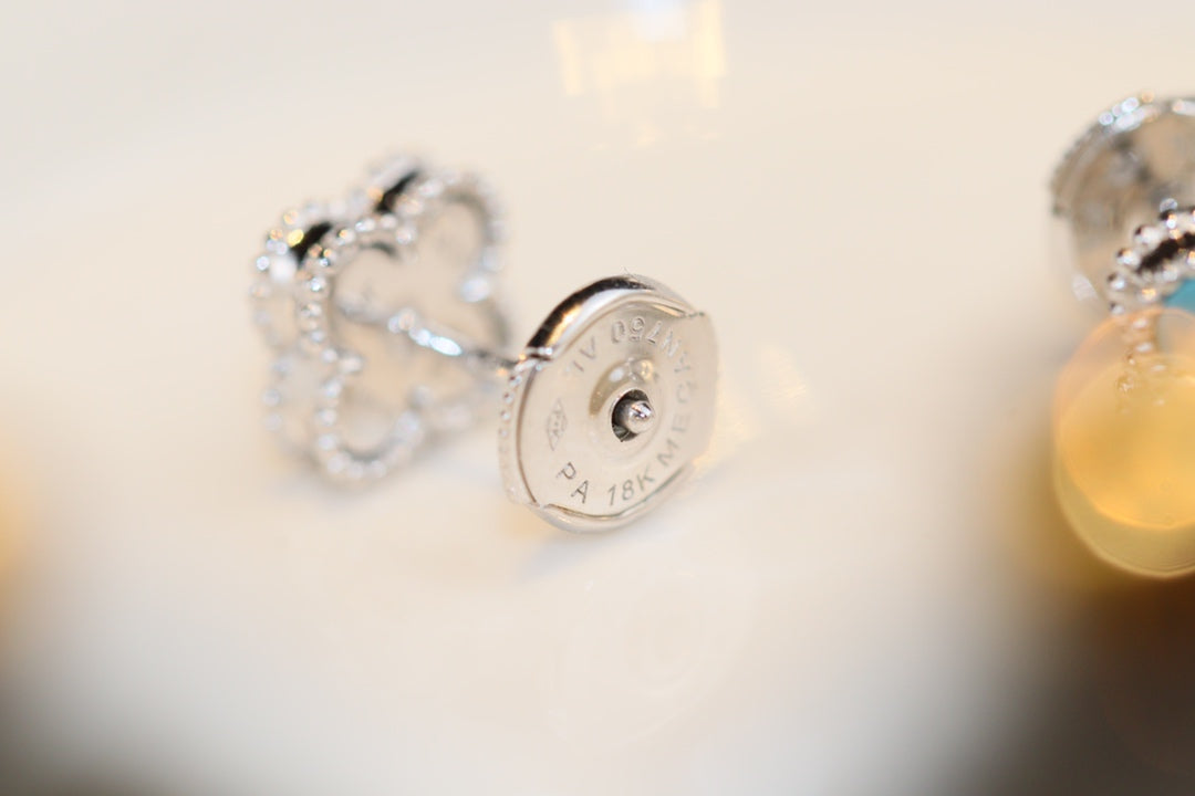 [Vellora Opalyn]CLOVER MINI TURQUOISE SILVER STUD EARRINGS
