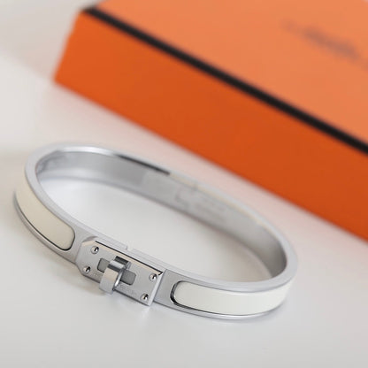 [Vellora Opalyn]HM KELLY WHITE BRACELET