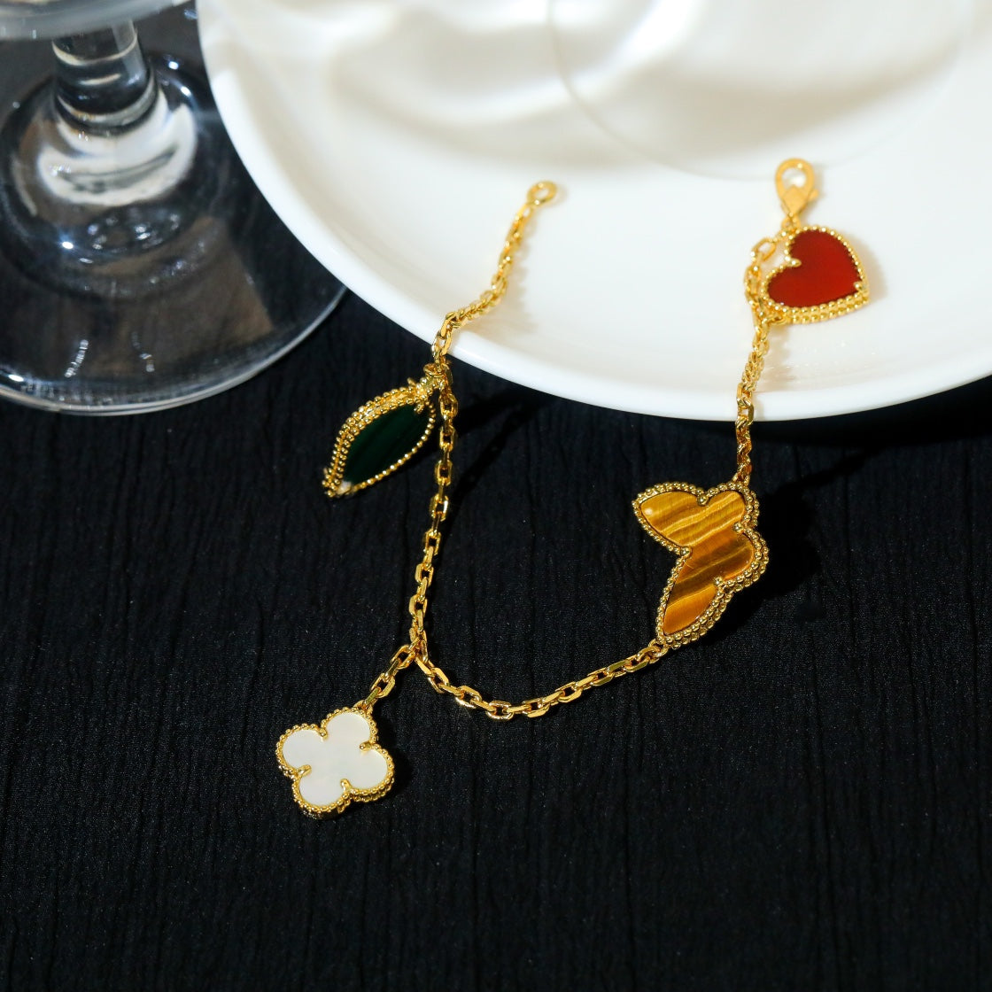 [Vellora Opalyn]LUCKY SPRING 5 MOTIF GOLD BRACELET