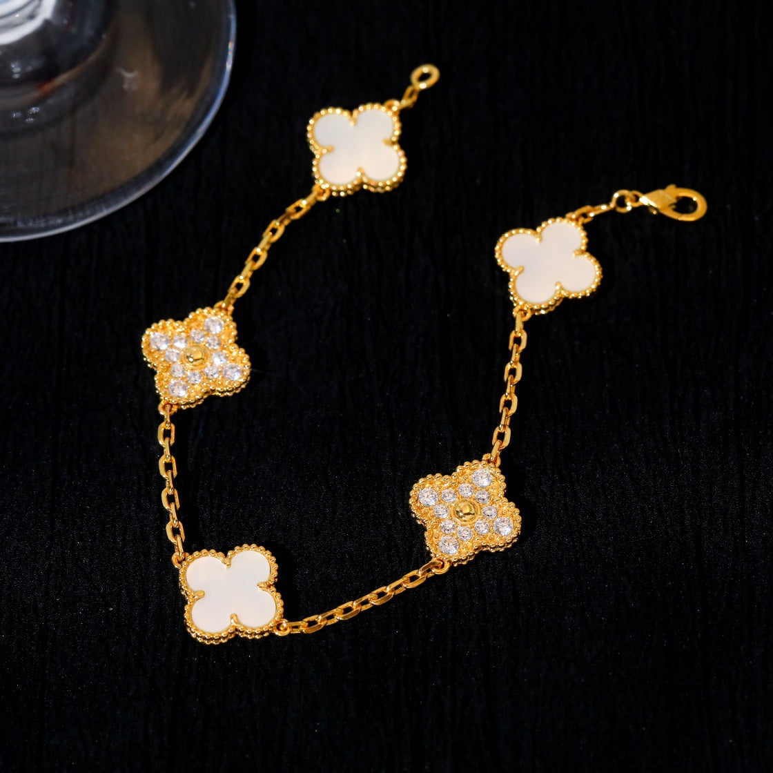 [Vellora Opalyn]CLOVER BRACELET 5 MOTIF WHITE MOP DIAMOND