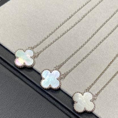 [Vellora Opalyn]CLOVER MEDIUM SILVER WHITE MOP NECKLACE