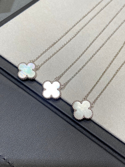 [Vellora Opalyn]CLOVER MEDIUM SILVER WHITE MOP NECKLACE