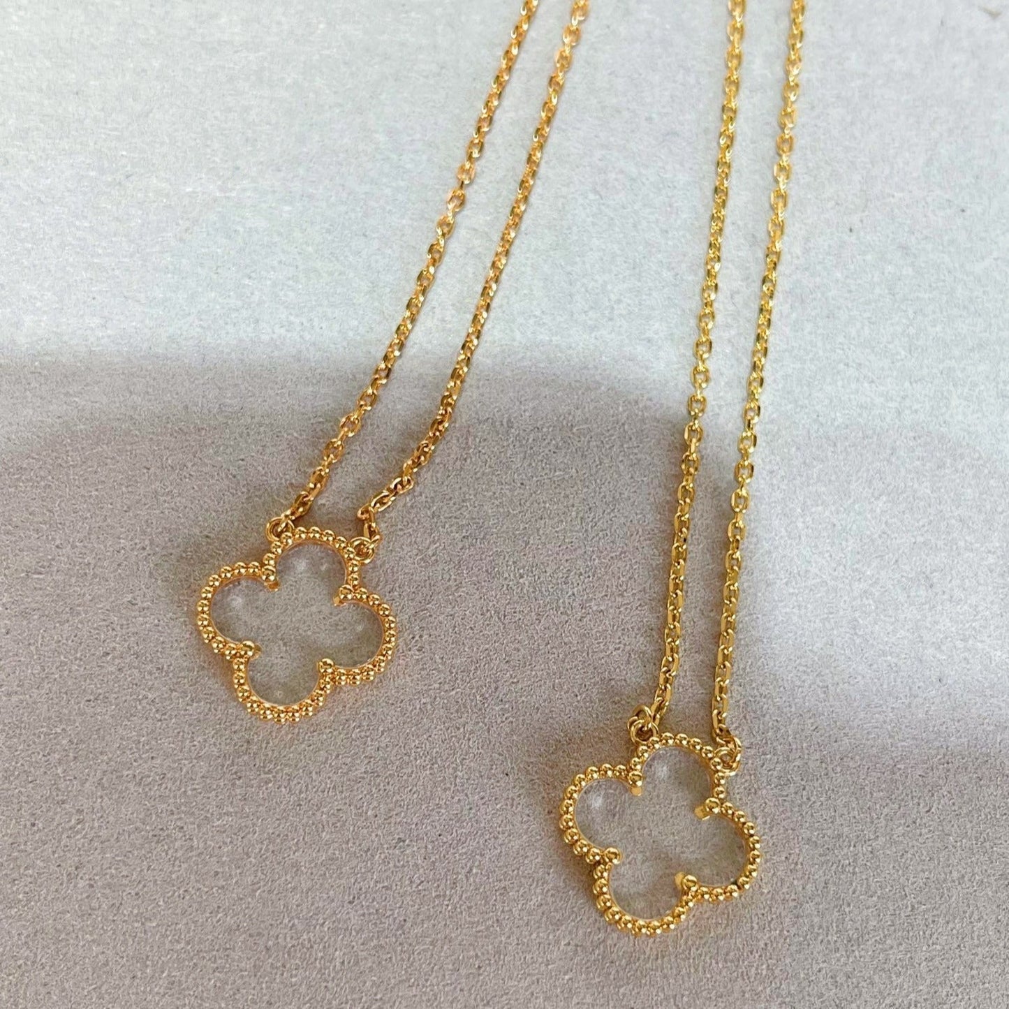 [Vellora Opalyn]CLOVER ROCK CRYSTAL ROSE GOLD NECKLACE