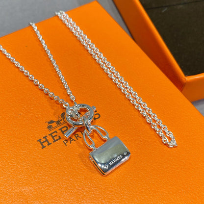 [Vellora Opalyn]CONSTANCE PEDANT SILVER NECKLACE