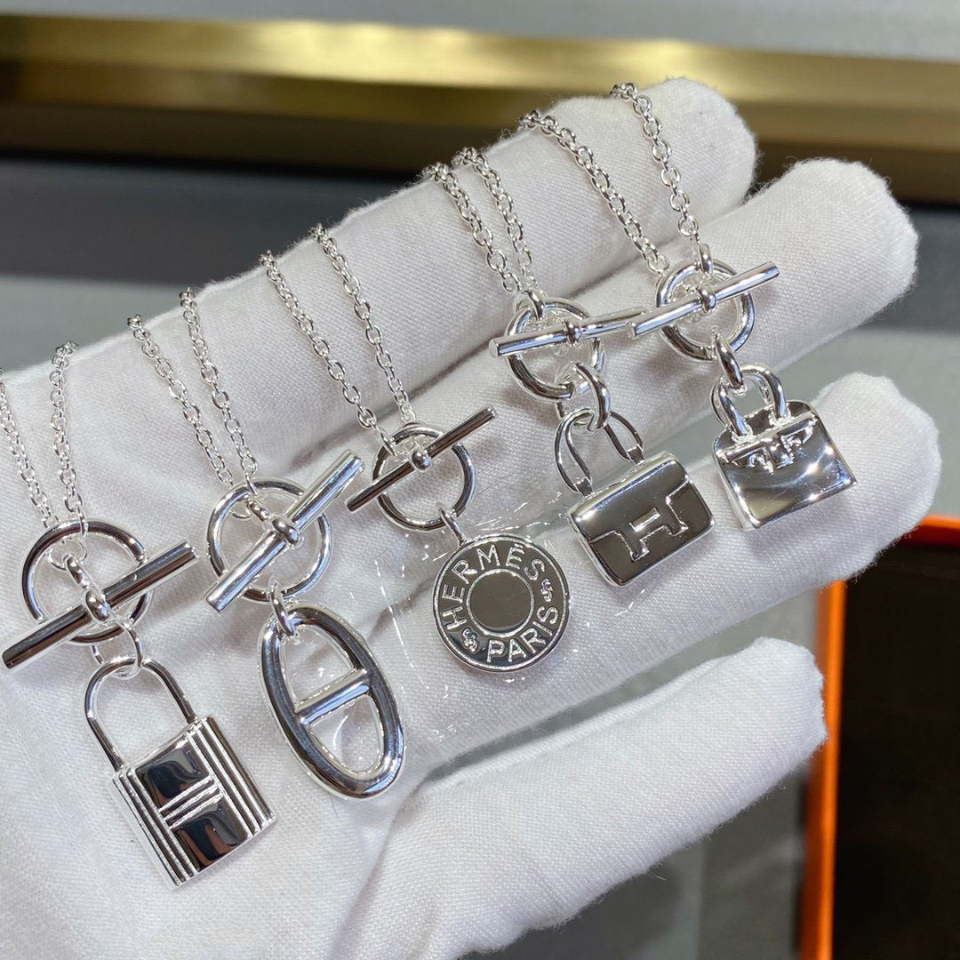 [Vellora Opalyn]CONSTANCE PEDANT SILVER NECKLACE